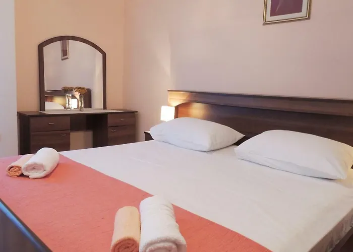 Jelena Apartman Pag Town