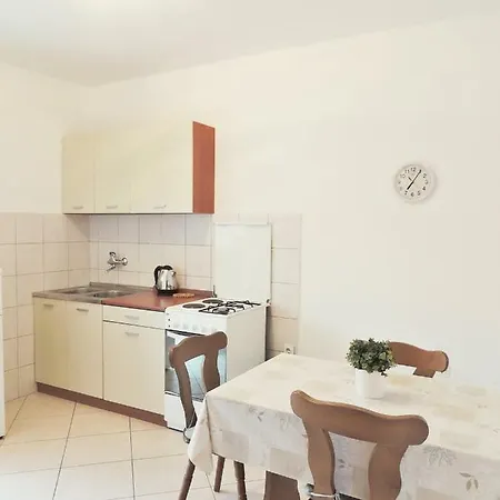 Jelena Apartament Pag Town