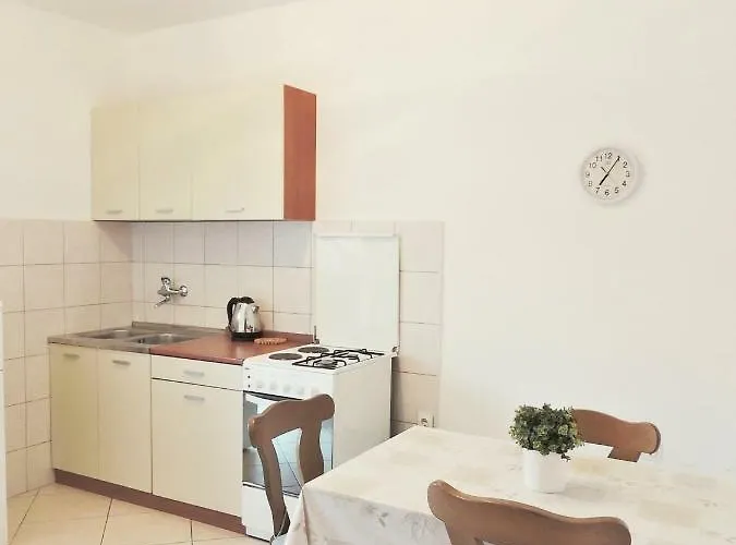 Jelena Apartment Pag Town